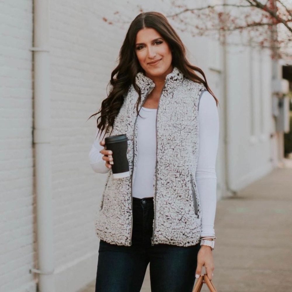 Thread & Supply Sherpa Vest Size Medium